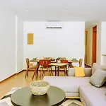 Incredible Oceanview Roof Lounge, Apartment Units 2 Blocks To Beach