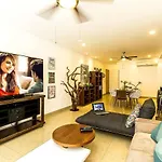 Breathtaking 2 Bedroom, Private Terrace Bbq