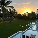 Paradise Villa. Amazing Ocean View Apartment.