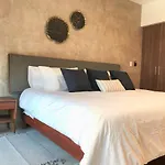 Deluxe Studio Aparment Mamitas Zone