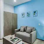 The Perfect Place, Unit 005