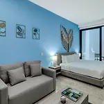 The Perfect Place, Unit 005