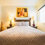 Condo Surf 405 - Luxury Oceanview Beachfront 3 Bedroom With Gym - At El Faro Condos