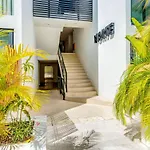 A-Nah Apartments, Rooftop Pool, Walking Distance To 5Th Avenue