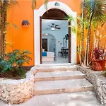Hotel Casa de las Flores