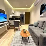 Modern Loft With Rooftop Pool & Steps From The Beach By Solmar Rentals