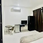 Studios Beach Club