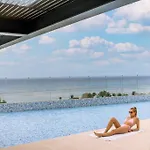 Casa Camaleon Luxury Condominium. Sea Views. Pools