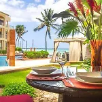 Oceanfront Condo A Block Off 5Th In Heart Of Playa
