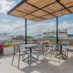 Chic Space, Private Balcony, Roof Pool, Good Wifi