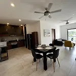 Fast Wifi/5 Min Beach/Private Parking