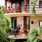 Villas Sacbe Condo Hotel And Beach Club
