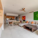 Aldea Thai L Resort-Style Pool & Gym