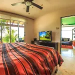 Elements Penthouse 1 Condo
