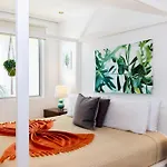 Elements Penthouse 5 Condo