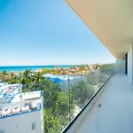 Luxury 3 Bedroom Condo With Ocean View & Pool - Marila 503