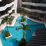 Luxury Condo 1Br Kitchen Ac Gym Pool Cine 100Mb