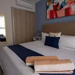 Luxury Condo 1Br Kitchen Ac Gym Pool Cine 100Mb