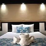 5TH AVENUE Beach Energy Hotel