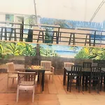 Easy Hotel