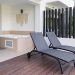 Private Pool & Jacuzzi, By The Ocean, 2 Bdr Apt