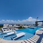 New! Beautiful Studio Steps Away From 5Th Av & Beach -Gym - Pool By Yeah