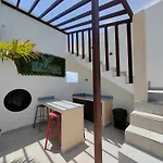New! Elegant & Wonderful Studios In Excellent Area By Yeah