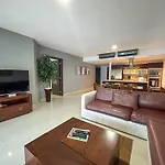 Luxury Beachfront Resort At Mareazul