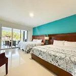 Luxury Beachfront Resort At Mareazul