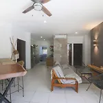 Lovely 2 Bdrm Condo In Gated Community & Pool View