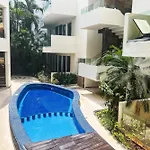 Spacious & Serene Penthouse With Rooftop, Jungle Views, Prime Location Steps To Beach & 5Th Ave