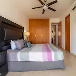 Piscina En La Cima Lujoso Apartamento En Playa Del Carmen