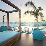 Beautiful And Centric 1Br Ph Private Pool Sauna