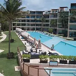 The Elements 2 Bedrooms Beachfront Condo