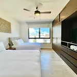 Beautiful Location, Large Pool And Fast 150Mg Wifi