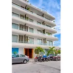 Tranquil Oceanview Studio Rooftop Pool Gym W&D