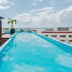 Condos With Roof Pool Half Block To 5Th Ave