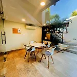 Stylish 2Bed,2Bath-Condo Near Beach - 6 Guests