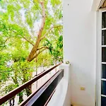 5Th Avenue 3 People Balcony Apartment