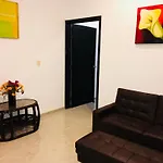 5Th Avenue 3 People Balcony Apartment