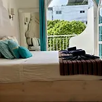 Coco Rio Hotel
