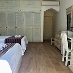 Coco Rio Hotel