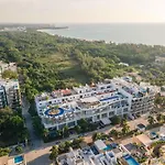 Modern Condo 200M From Beach & 5Th Ave