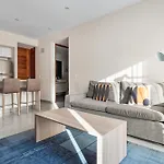 Luxury Condo 2 Hab Cocina Ac Gym Pool Cine