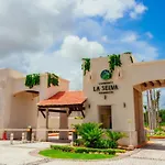 Modern Furnished Apartment, La Selva