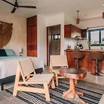 Beautiful Loft Near The Beach