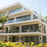 Condo Mareva The Leaf, Luxury Retreat