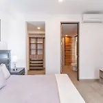 Condo At Icono 3 Bedrooms Close 5Th