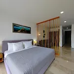 Modernos Estudios A Pasos De La 5Ta Av Pool View - By Yeah
