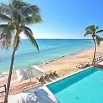 Luxury 3 Bedroom Condo - Beachfront Complex At Mareazul - Buena Vida